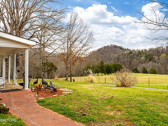 3rd image of 183 Torbetts Rd