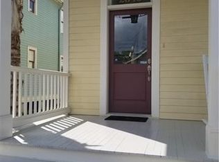 2348 Laurel St, New Orleans, LA 70130