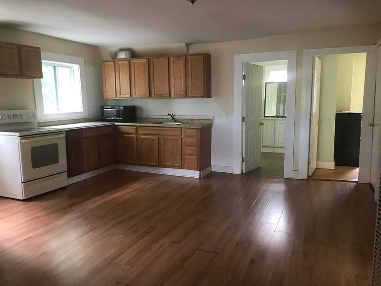 356 Valley St #1 — Photo 6