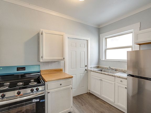 3rd image of 2840 S Moreland Blvd APT 1