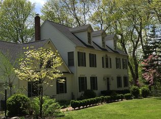 92 Laurel Cliffs Rd, Guilford, CT 06437