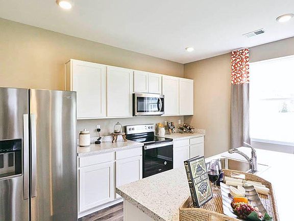 7th image of this home