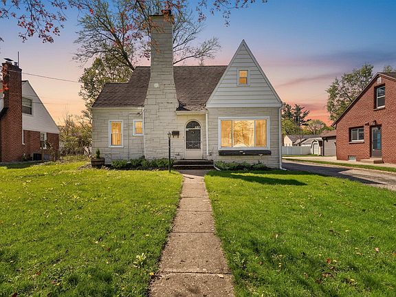 2nd image of 1422 Reycraft Dr