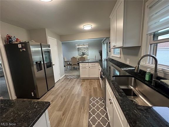 5th image of 4189 Dawncliff Dr