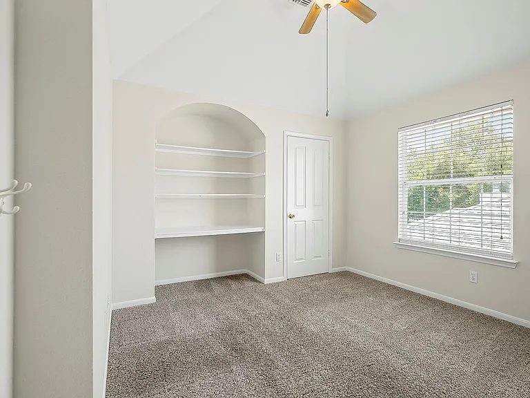 6921 Auckland Dr — Photo 25