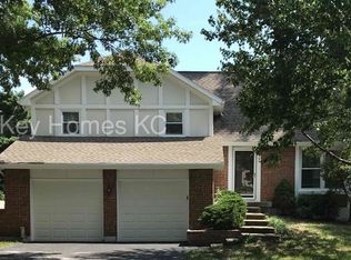 1104 S Winterbrooke Dr, Olathe, KS 66062