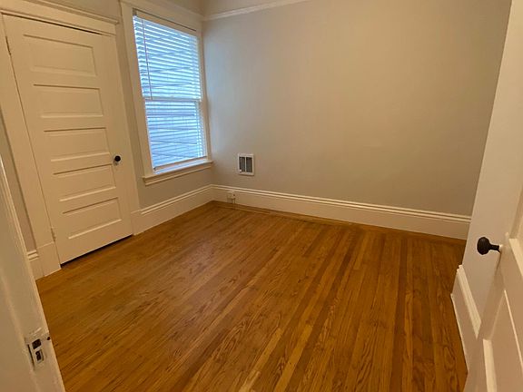 3rd image of 667A Castro St