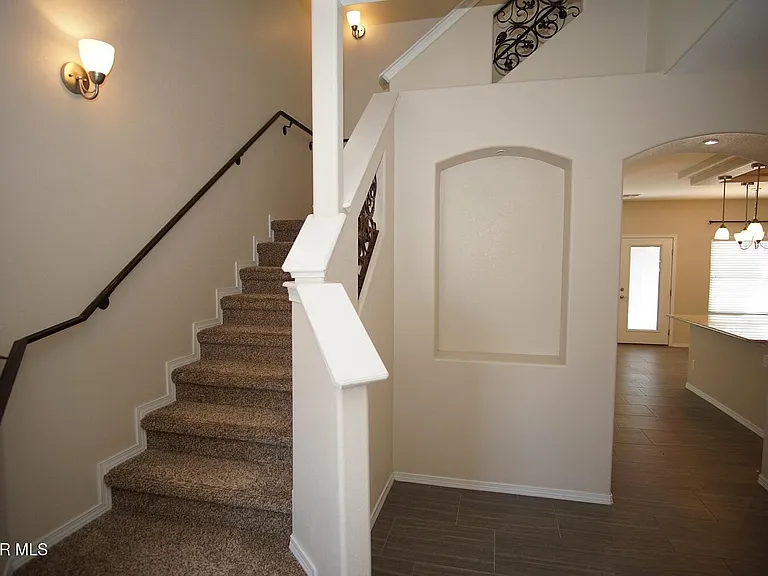 2136 William Caples St — Photo 2