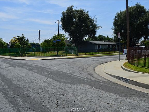 3rd image of 17827 E Laxford Rd