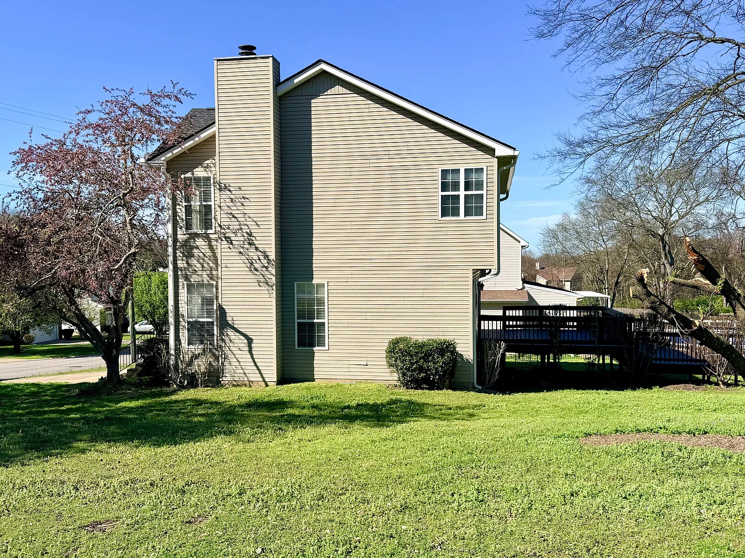 3 bed, 2.5 bath, 1860 sqft, $2,600 — Photo 4