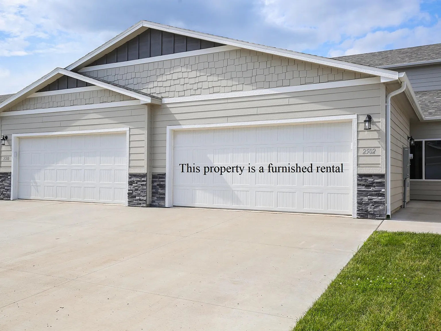 3 bed, 2.5 bath, 1735 sqft, $2,525 — Photo 1