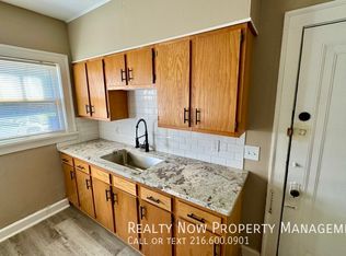 1620 Hillcrest Rd #2, Cleveland, OH 44118