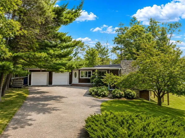 1151 Dakota Ave, Friendship, WI 53934