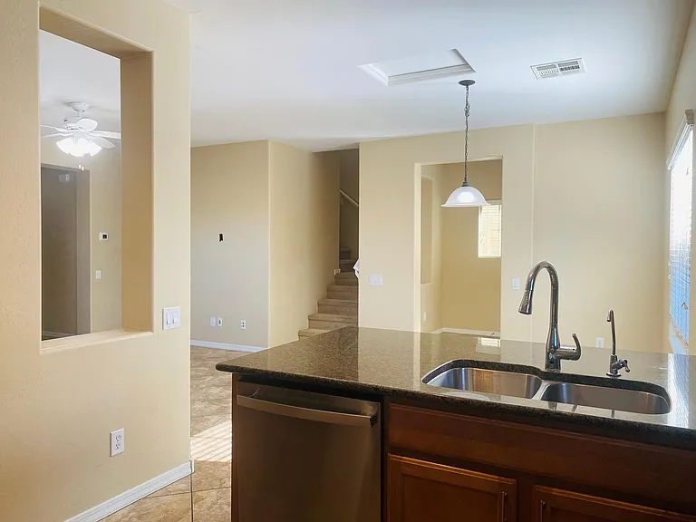 21154 N 36th Pl — Photo 9