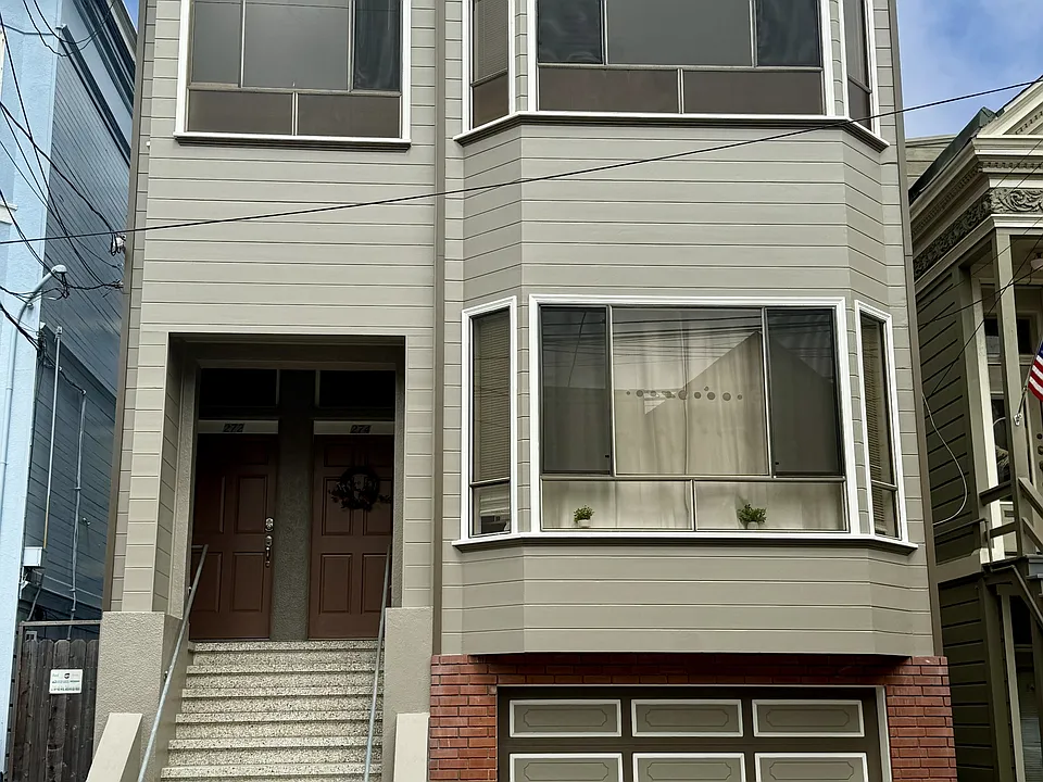 272 4th Ave #272