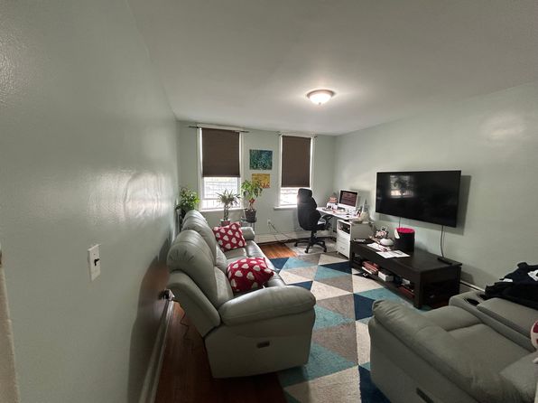 657 Van Houten Ave APT 3, Clifton, NJ