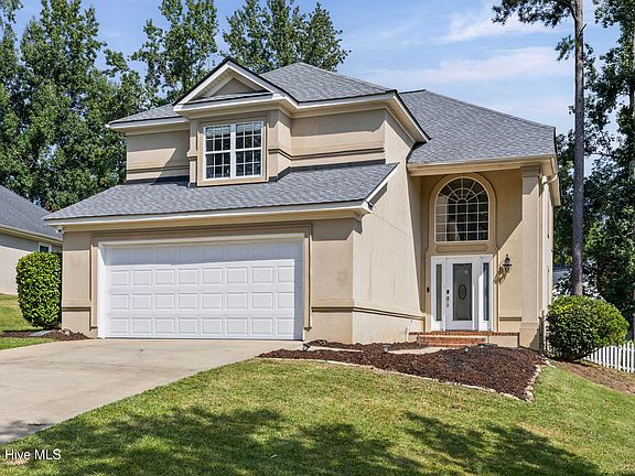 5th image of 528 Oak Brook Drive