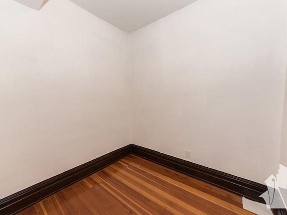 2nd image of 851 W Wellington Ave #4