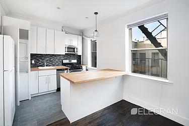 Rented by (Legacy) Elegran