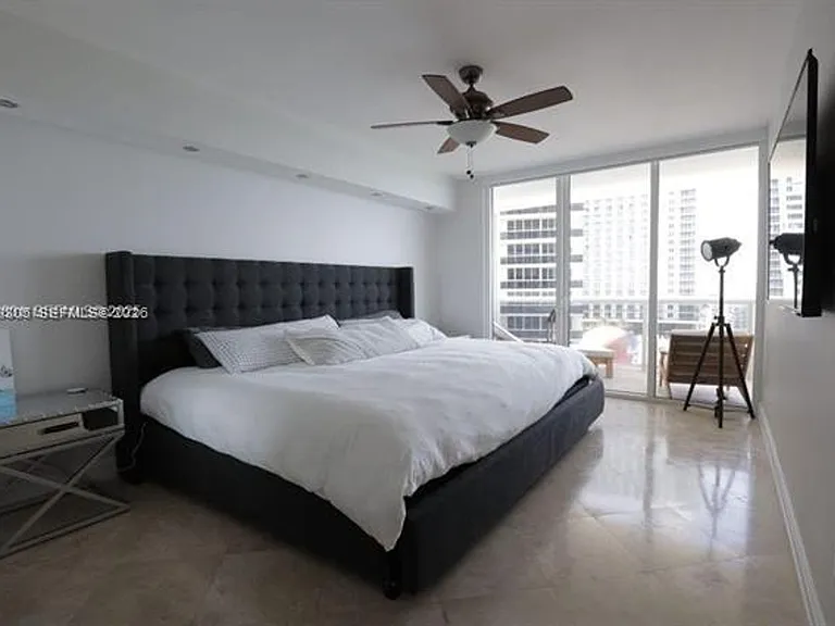 1830 S Ocean Dr #2011 — Photo 5