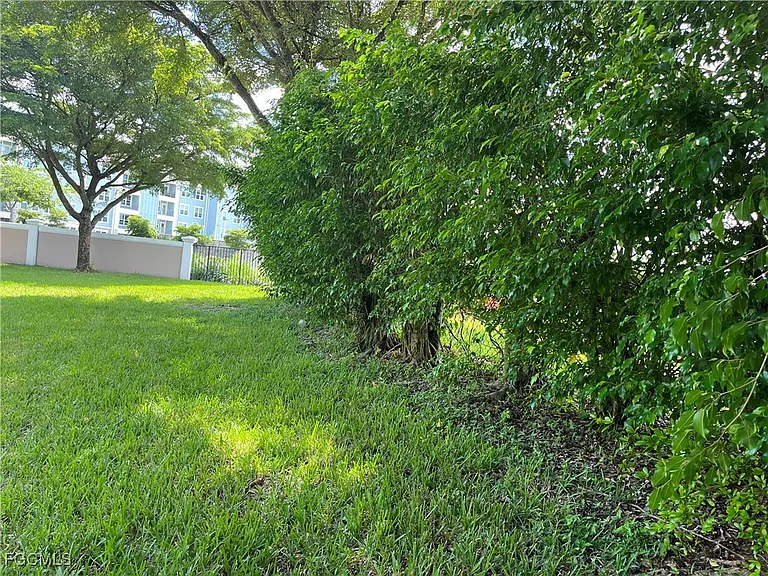 9999 Chiana Cir — Photo 36
