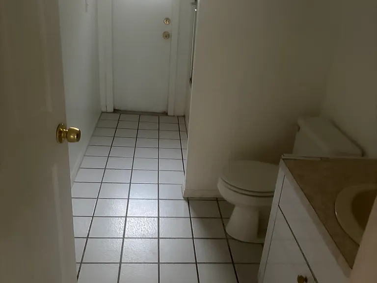 3210 Saint Augustine Ct — Photo 4