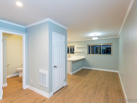 5th image of 3056 Macaulay St