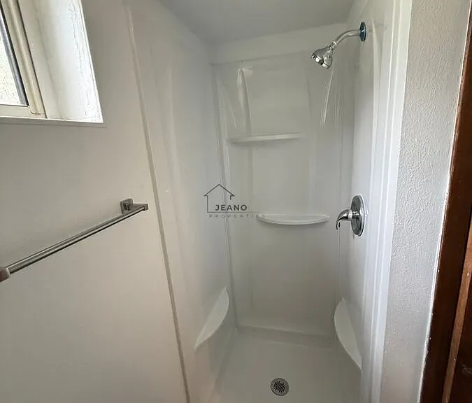 1209 N North St #B1 — Photo 6