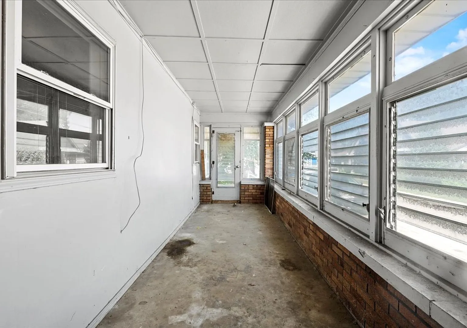 1375 E Minnesota Street - $1,400.00/mo. — Photo 2