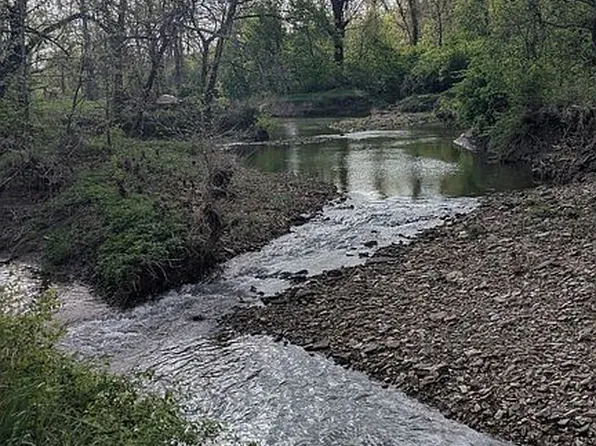 7027 Warwick St, Shawnee, KS 66218