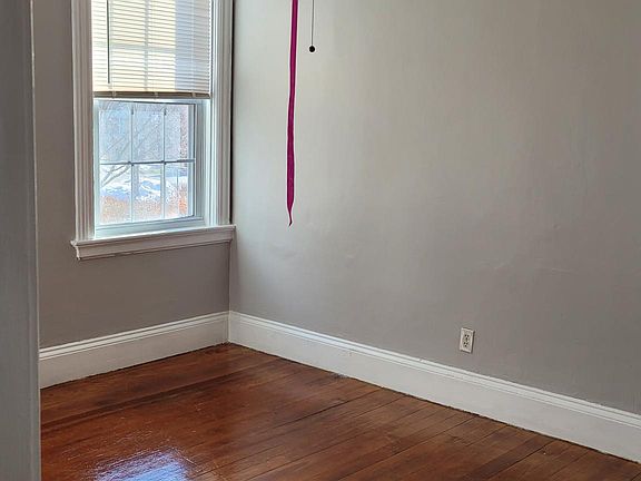 4th image of 63 Brownell St Floor 1