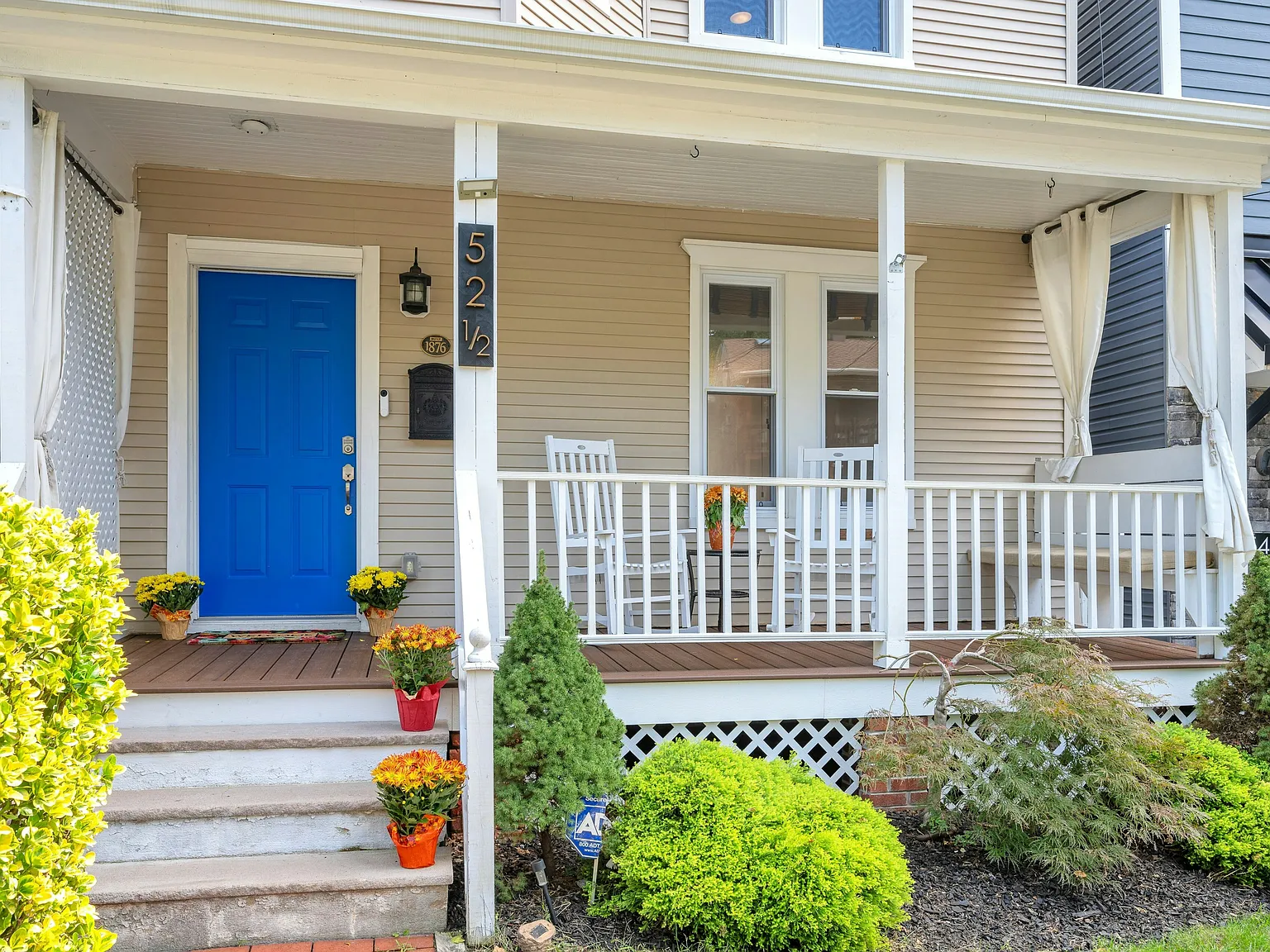 3 bed, 1.5 bath, $4,950 — Photo 2