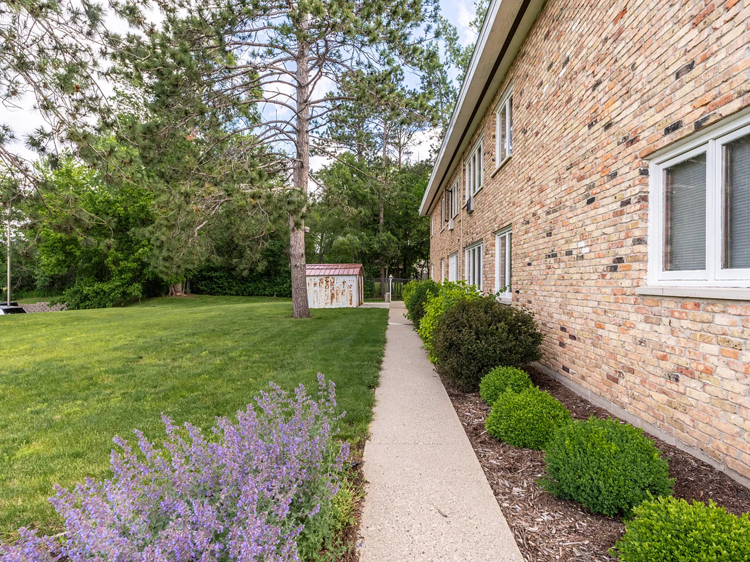 Spacious Bloomington Living with Utilities Included - 1 & 2 bedrooms — Photo 3