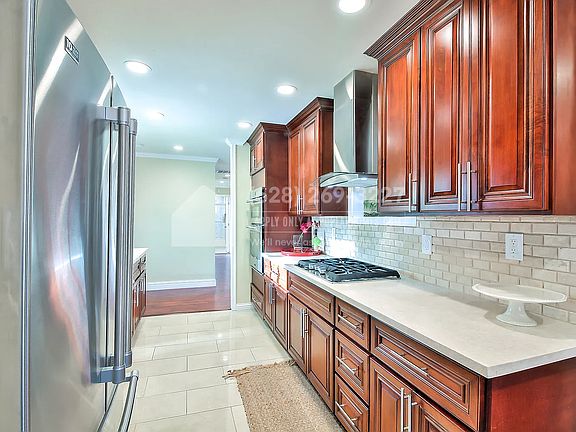4th image of 7613 Canterbury Ln