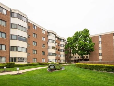 5500 Lincoln Ave Unit 400W, Morton Grove, IL, 60053