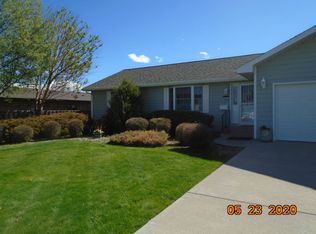 305 14th Ave SE, Cut Bank, MT 59427