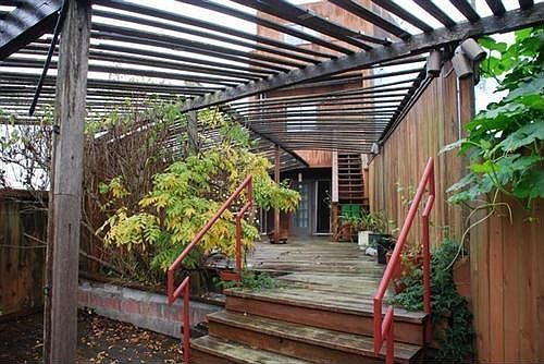 1st image of 56 Gladstone Dr