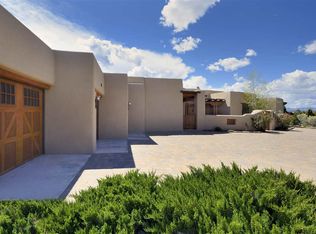 46 Via Pampa, Santa Fe, NM 87506