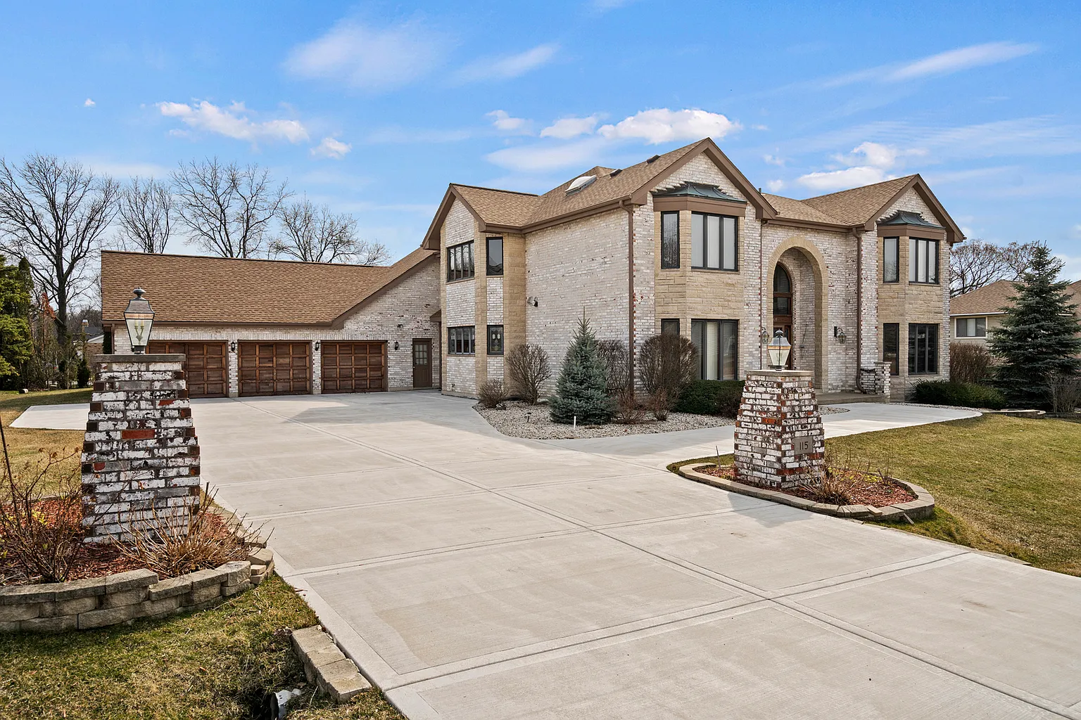 115 Livery Cir photo 1