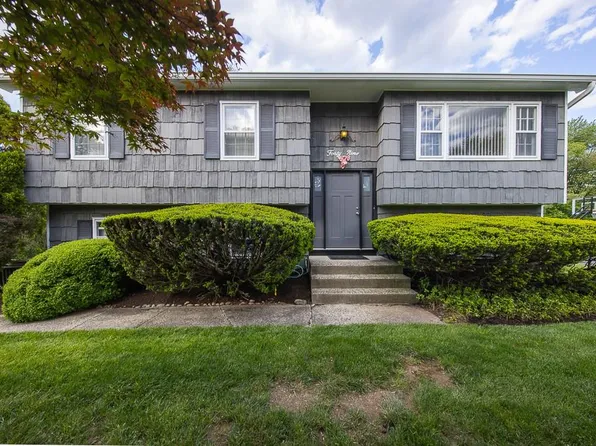49 Oakland Place, Nanuet, NY 10954