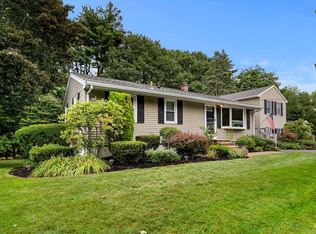 25 Glen Dr, Peabody, MA 01960