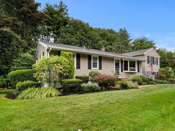 25 Glen Dr, Peabody, MA 01960