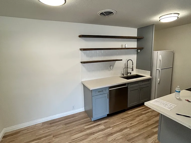 201 Woodrow Ave #28 — Photo 1