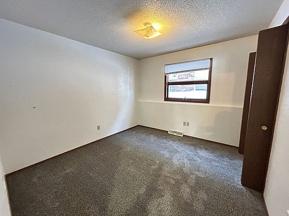 5th image of 1424 10th Ave SE #3