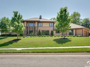 1577 Alvamar Dr, Lawrence, KS 66047