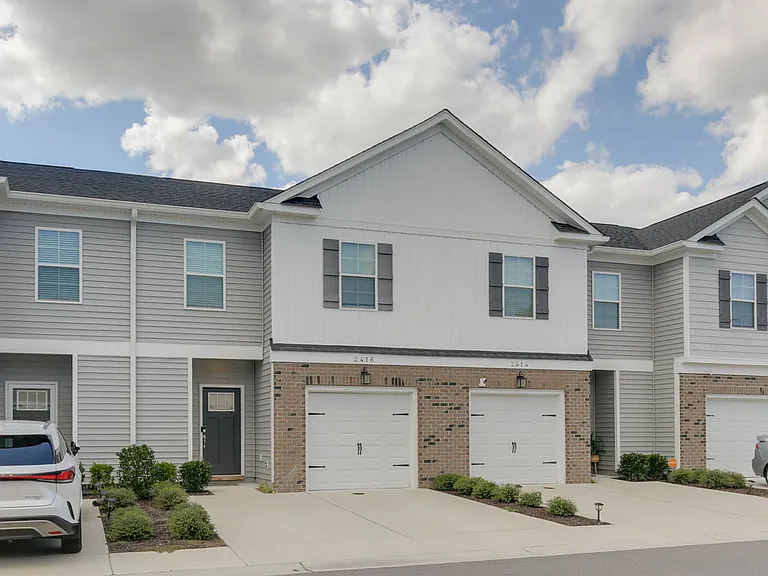 2416 Trafton Pl — Photo 4