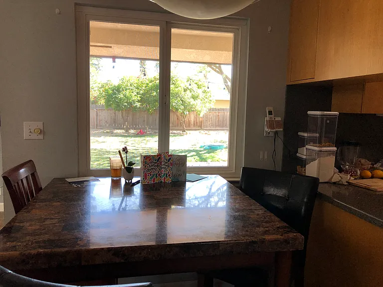 641 E Magill Ave — Photo 15