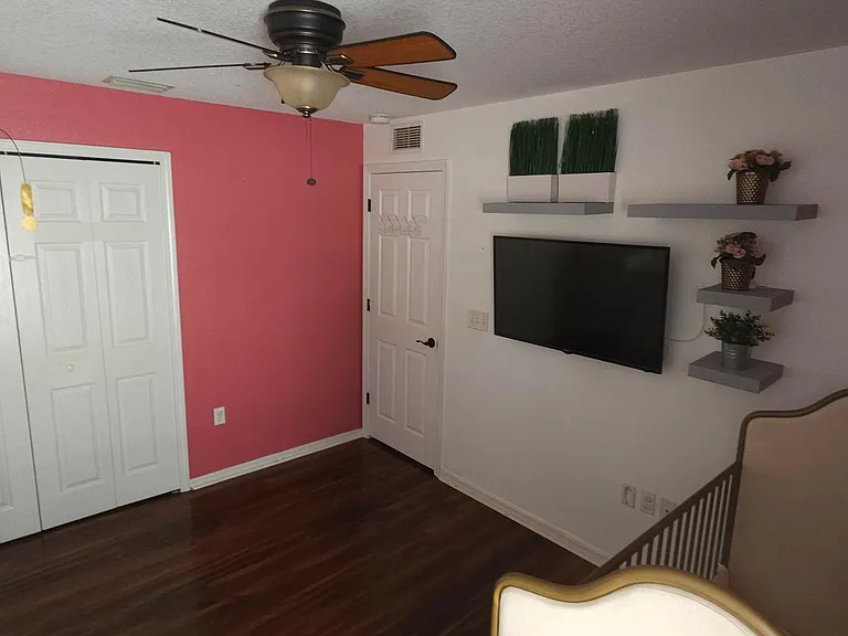 3926 Constantine Loop — Photo 23