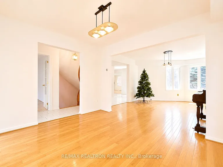 10 Pinewood Dr — Photo 13