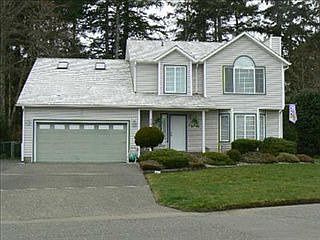 1st image of 825 Gunderson Ave SE